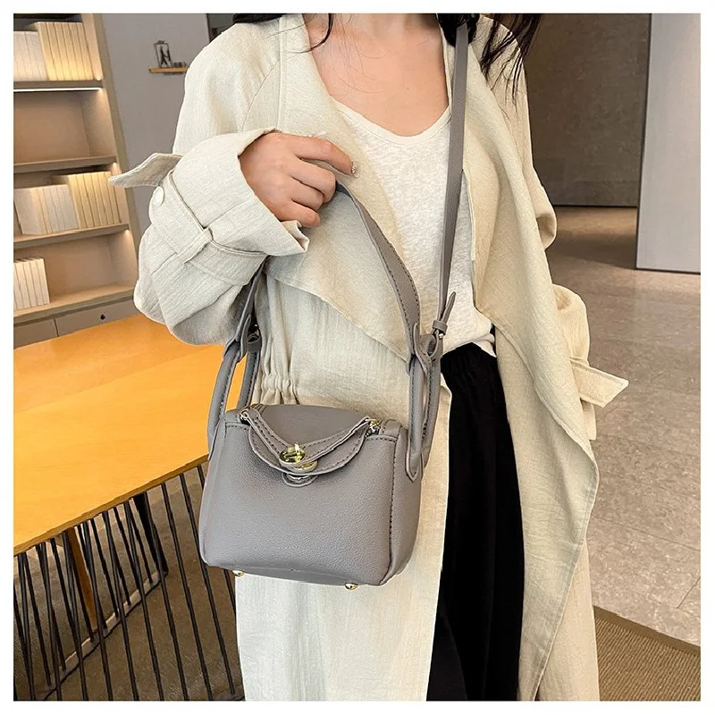 

Простая винтажная модная сумка, элитный минималистичный уникальный стильный мини-клатч для отдыха для женщин, повседневный логотип