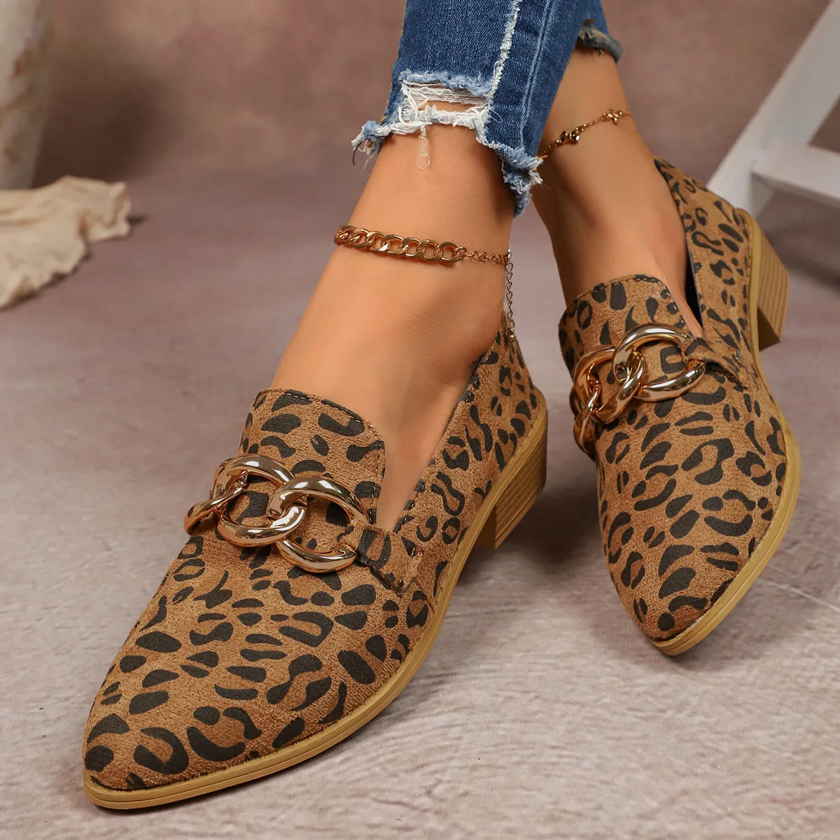 

Fashion Flat Shoes Women Quality Metal Slip on Loafer Shoes Ladies Flats Mocassins Feminino Soft Modis with Round Toe Casual