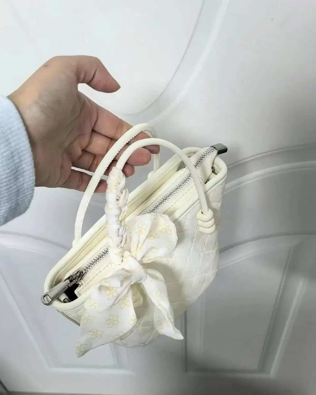 Bloom Retro White Handle Messenger Women Silk Ribbon Chic Large Capacity Bucket Bag Ladies Casual Crossbody Bags Aesthetic