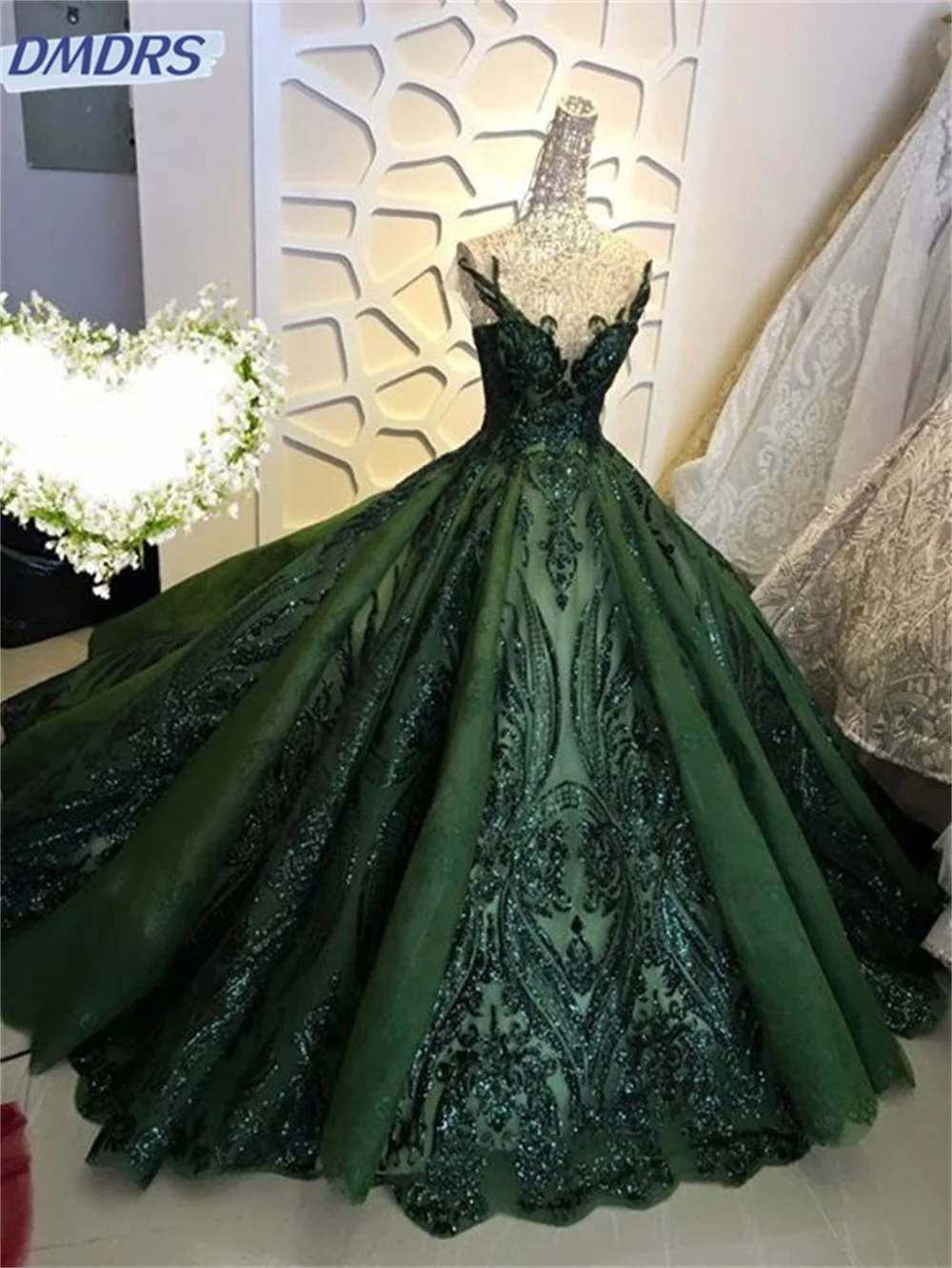 2024 Green Strapless Evening Dress Appliques Prom Dress Luxurious Lace Ball Quinceanera Dresses Custom Made Women Party Gown