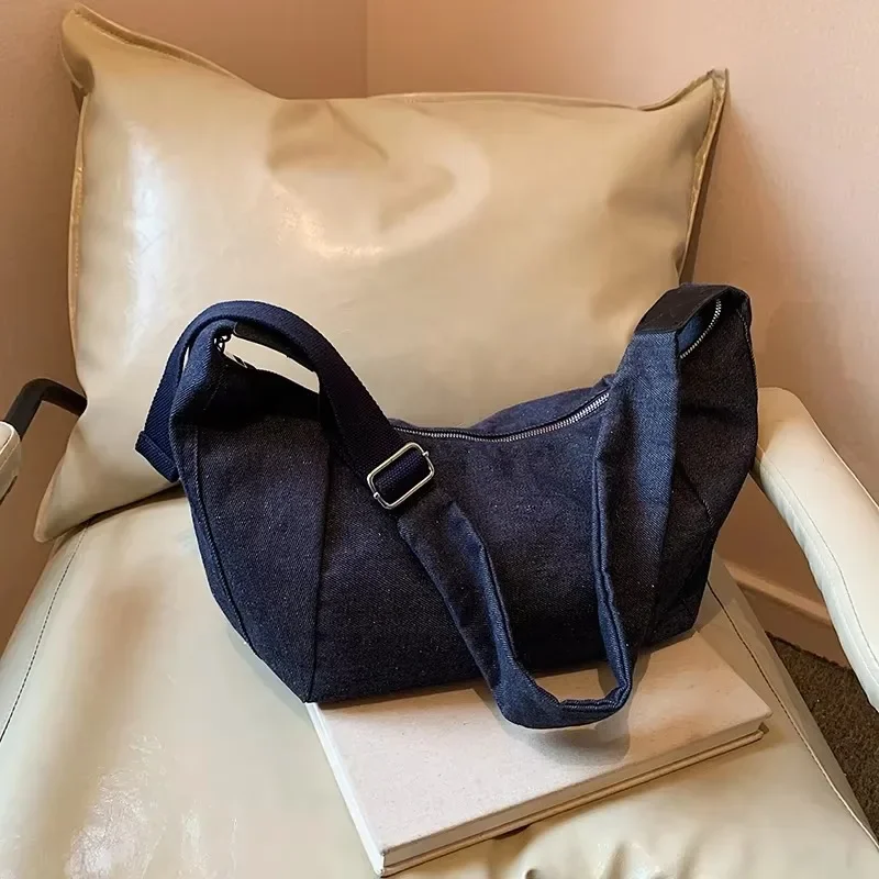 Bolso de hombro de Color sólido vaquero de gran capacidad de ocio 2025 nuevo bolso de mano Simple de moda bolso cruzado de viajero versátil suave