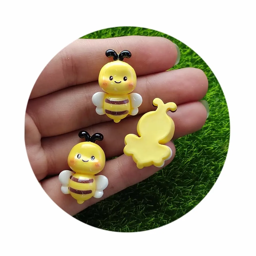 

Flatback Resin Cartoon Bee Cabochon for Scrapbooking DIY Cake Decor Crafts Accessories