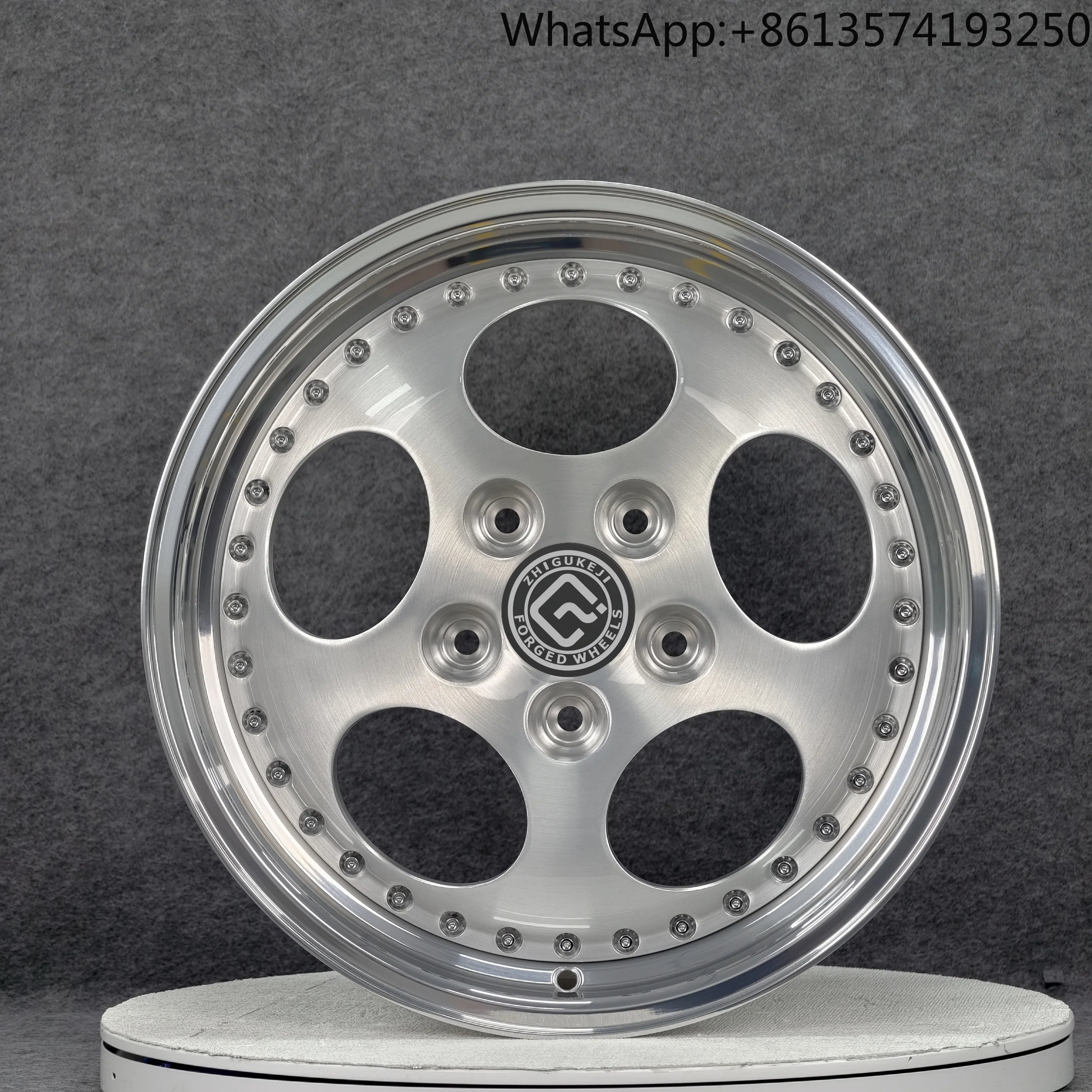 

For High Quality Forged Wheels Rims Polished Edge Center Disk Brushed Silver Customized Delivery Passenger Car Wheels