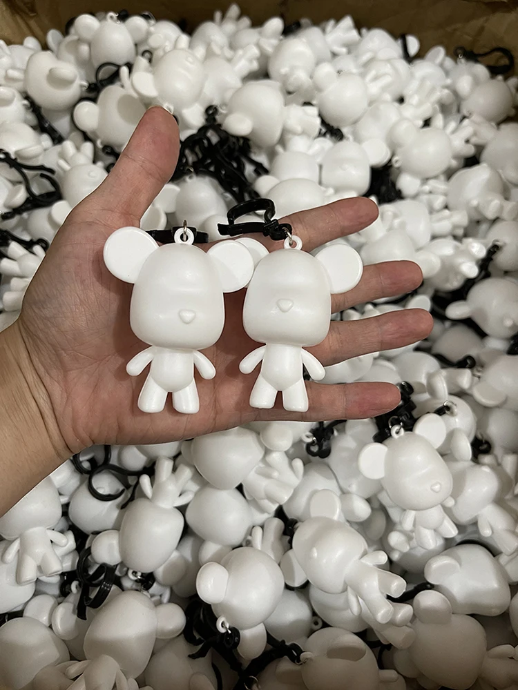 20PCS Fluid Bear Keychain DIY Graffiti Violent Bear Statues Mini Pigment Painting White Blank Mold Bear Figure Kid Toys Gift