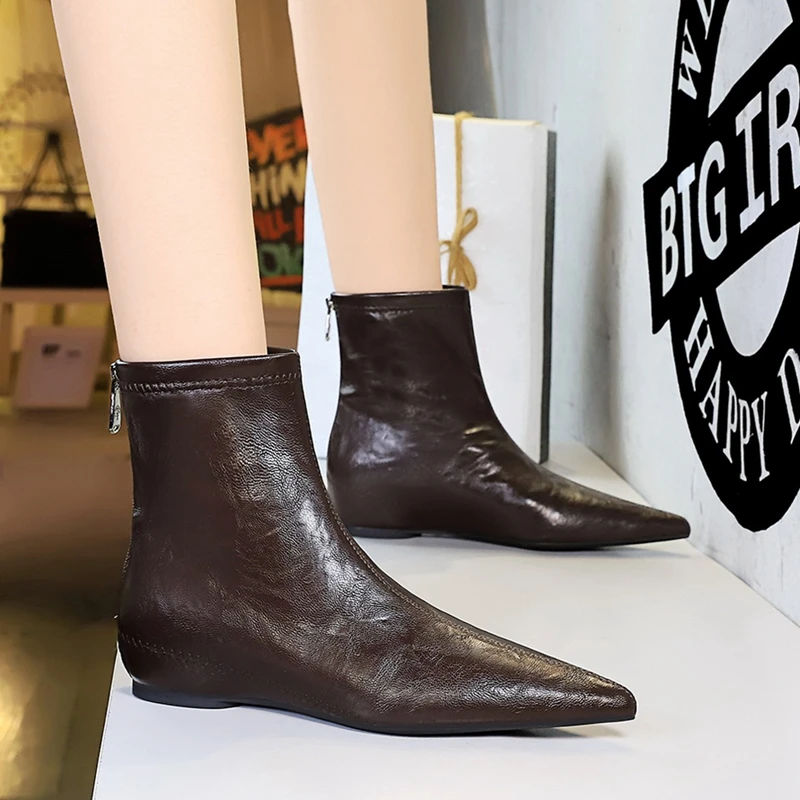 

Women's New European and American Retro Middle Heel Slope Heel Pointed Inner Increase Zipper Chelsea Short Boots Western Boots