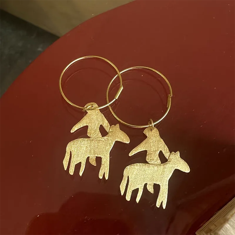 Pendientes de montar a caballo con textura cepillada para mujer, pendientes de España, joyería elegante vintage, nuevo en 2025