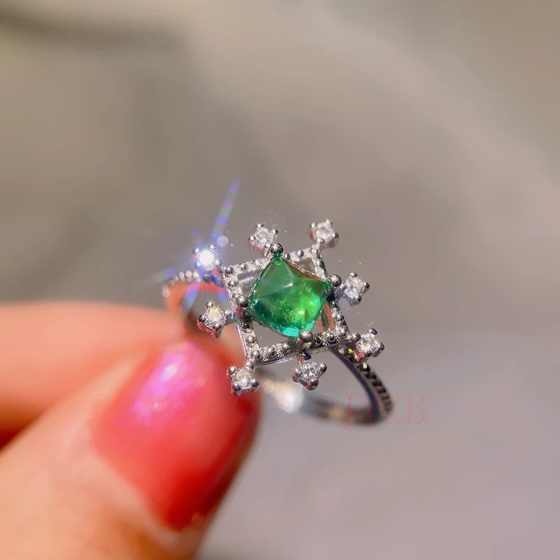 

Senior light luxury female ring natural emerald Tang tower luxury retro ring female design niche sterling silver 925