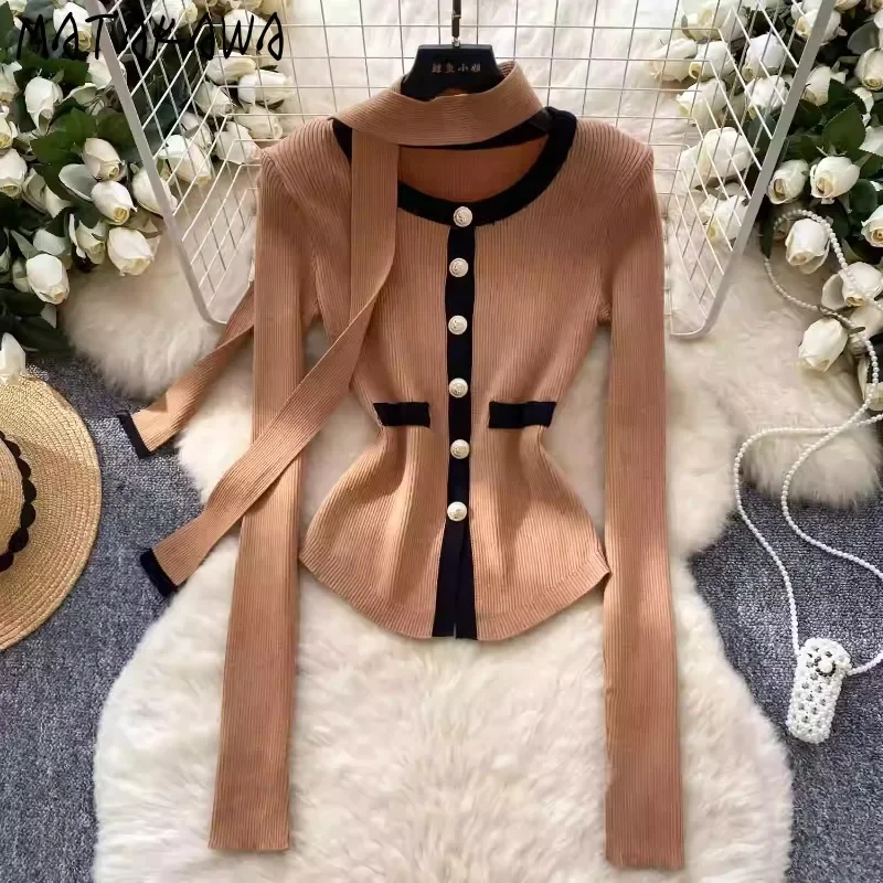 

Matakawa Women Sweaters Contrast Color Korean Fashion Vintage Slim Short Pullovers Autumn Winter Chic Elegant Pull Femme