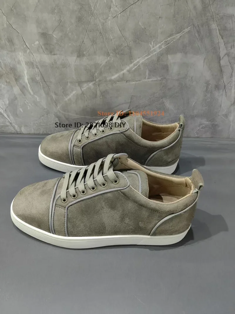 Prägnante graue Wildleder-Schnürschuhe, Unisex, für Herren und Damen, niedrig geschnitten, gemischte Farben, Outdoor-Freizeitschuhe, Skateboard-Flats-Schuhe