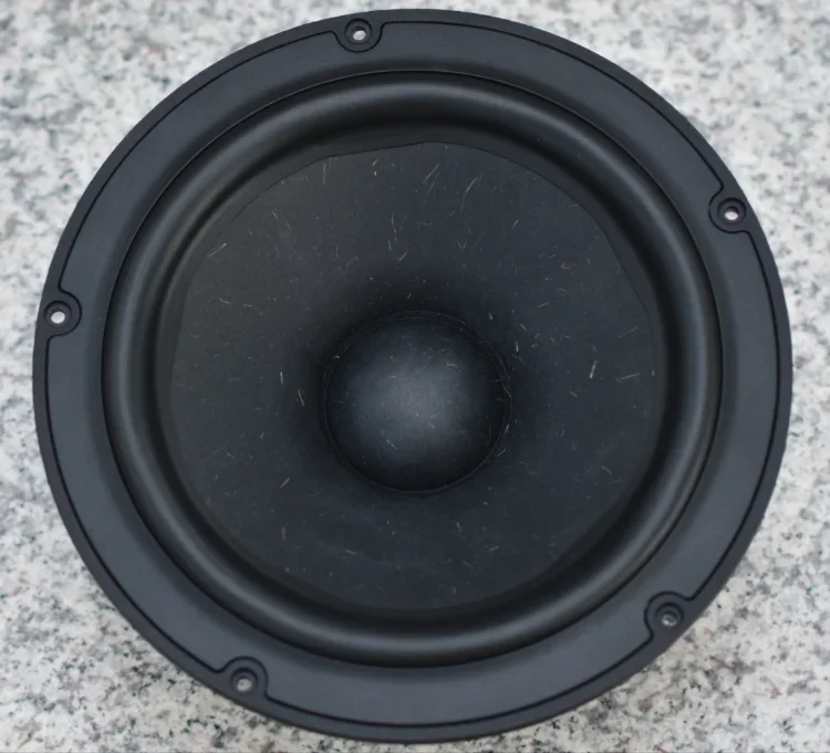 NE180W-08/04 6.5-inch reed wood fiber basin aluminum frame, medium and bass speakers are brand new and genuine.