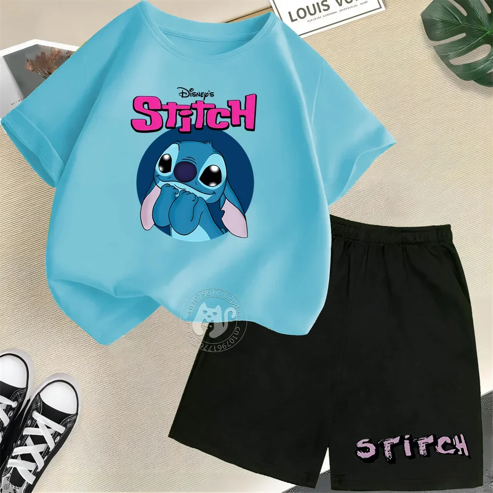 

Disney Summer Kids' Cute Stitch Print crewneck T-shirt + Shorts set is suitable for boys and girls ages 2-12