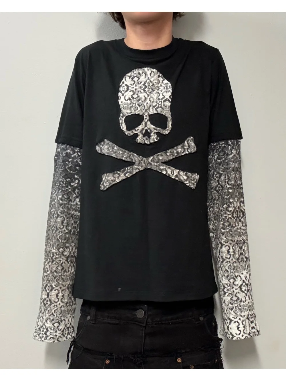 2026 new American retro camouflage skeleton fake two-piece spliced long sleeved top punk street trend fashion versatile niche