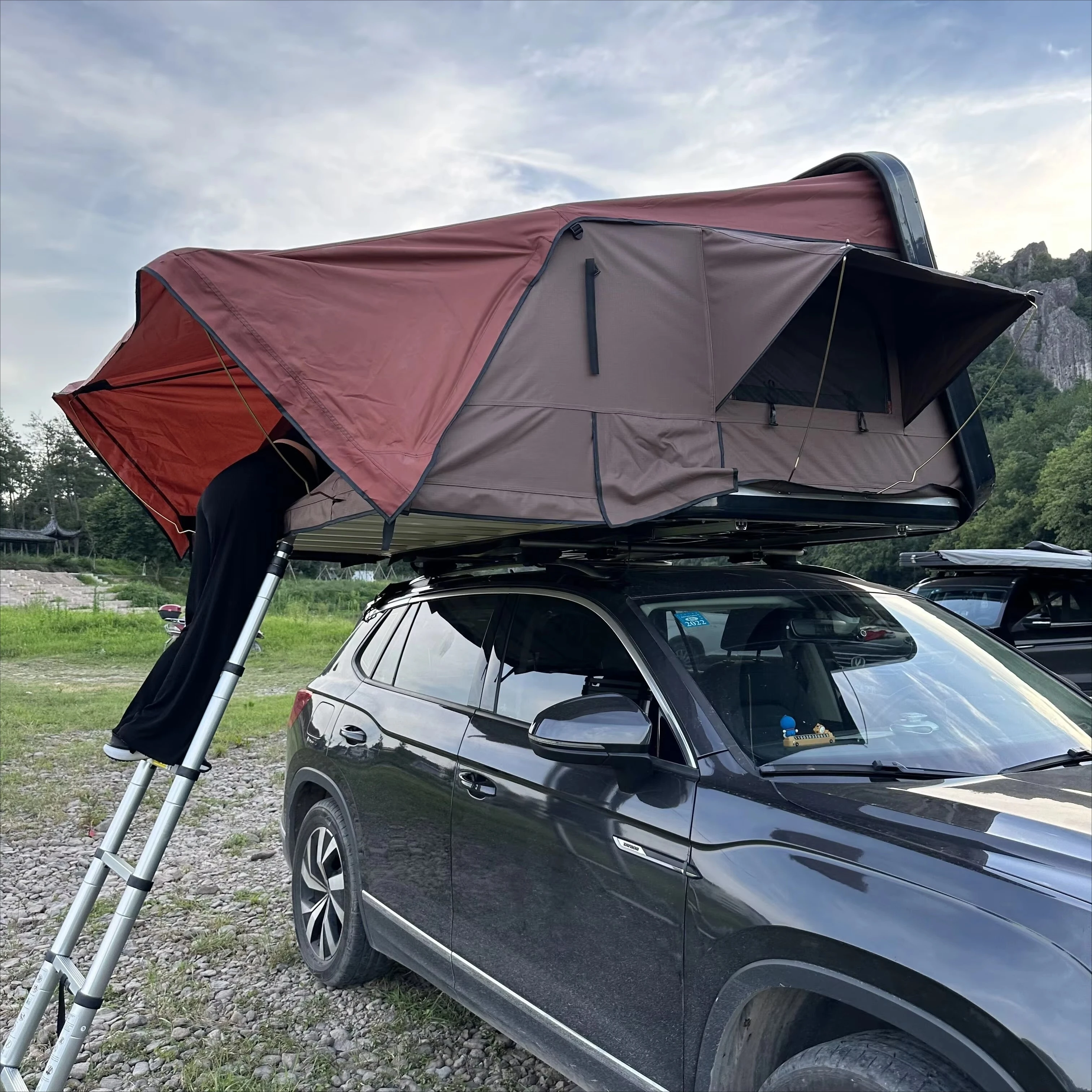 Hot Sale 4-Person Hard Shell Roof Top Tent with Annex Car Rooftop Tent