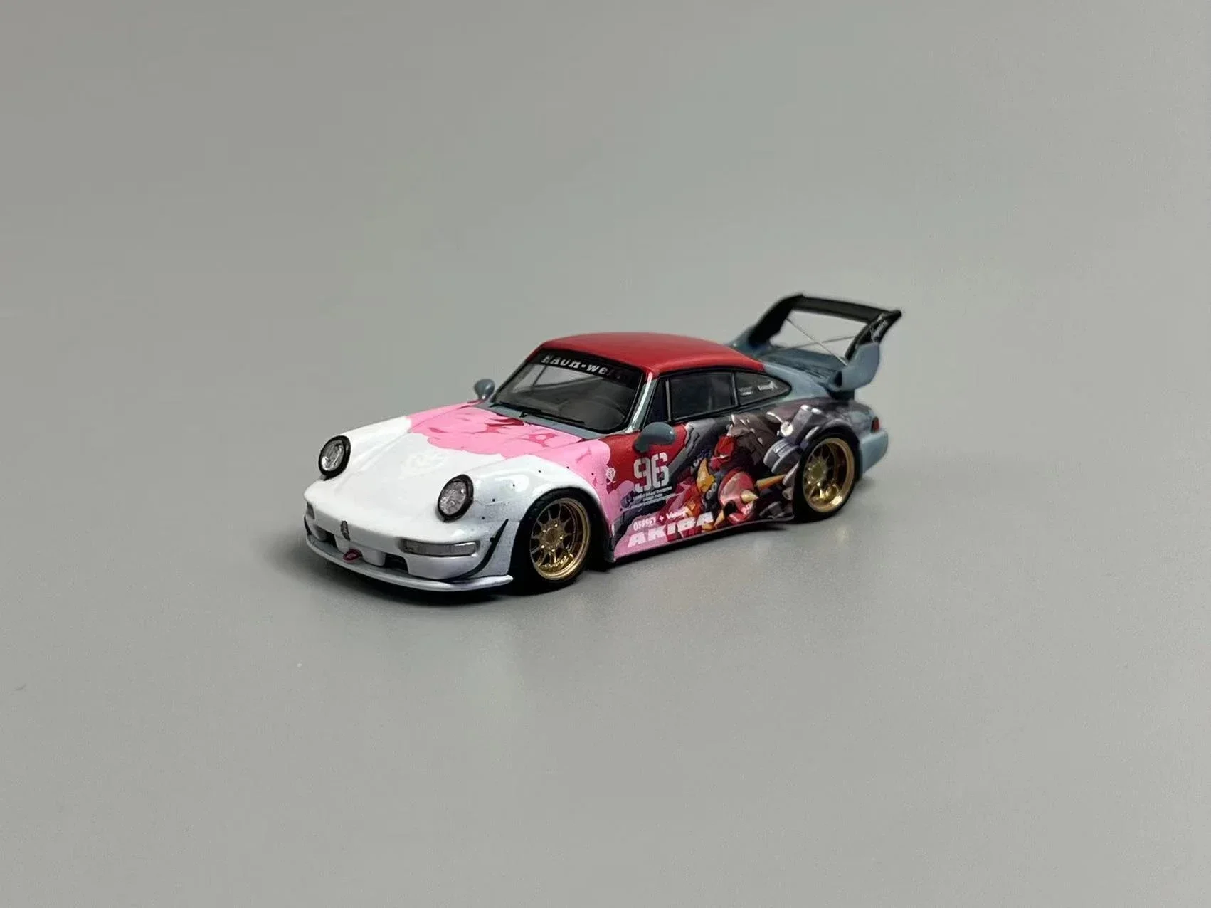 Vlammodel 1:64 RWB Akiba limited499 gegoten modelauto