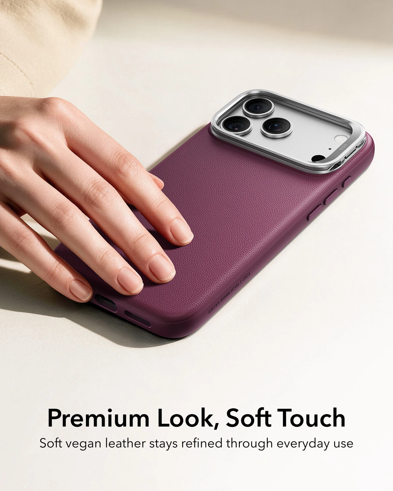 ESR – etui z magnetycznym uchwytem i elastyczną podstawką, wykonane z wegańskiej skóry, przeznaczone do iPhone 17 Pro Max i 18 Pro Max, a także do iPhone 18 Pro i 17 Pro. — zdjęcie produktu 3