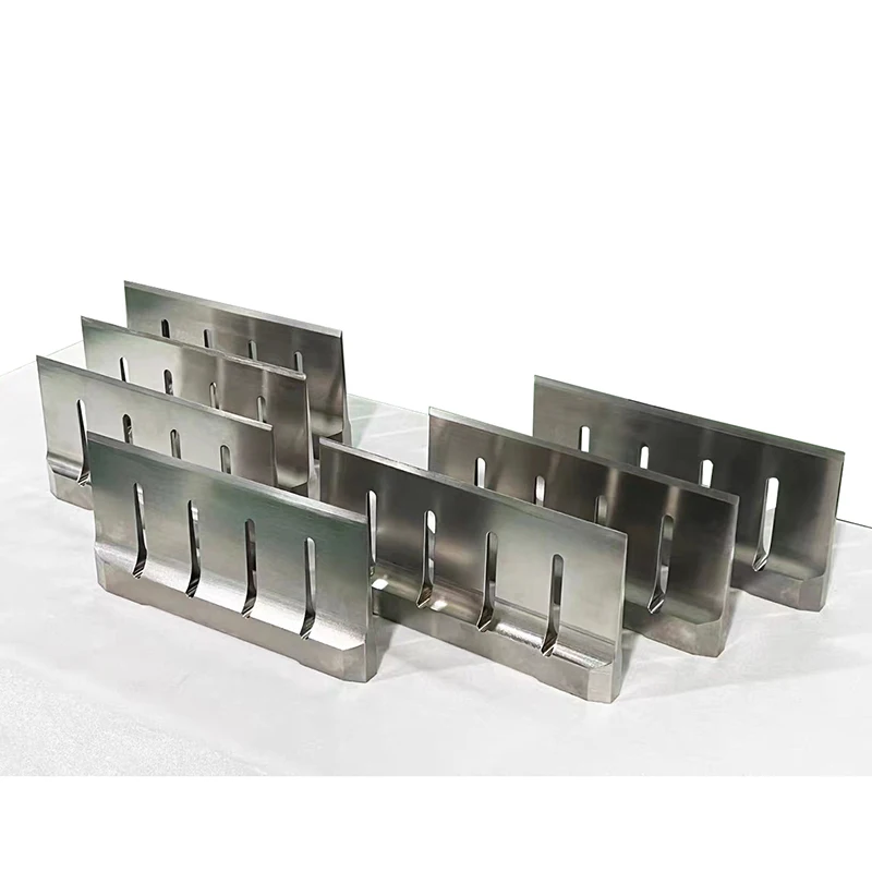 เครื่องมือตัดอาหารอัลตราโซนิกแบบกำหนดเอง 20kHz ใบมีดตัดเค้กอัลตราโซนิกโลหะผสมไทเทเนียม