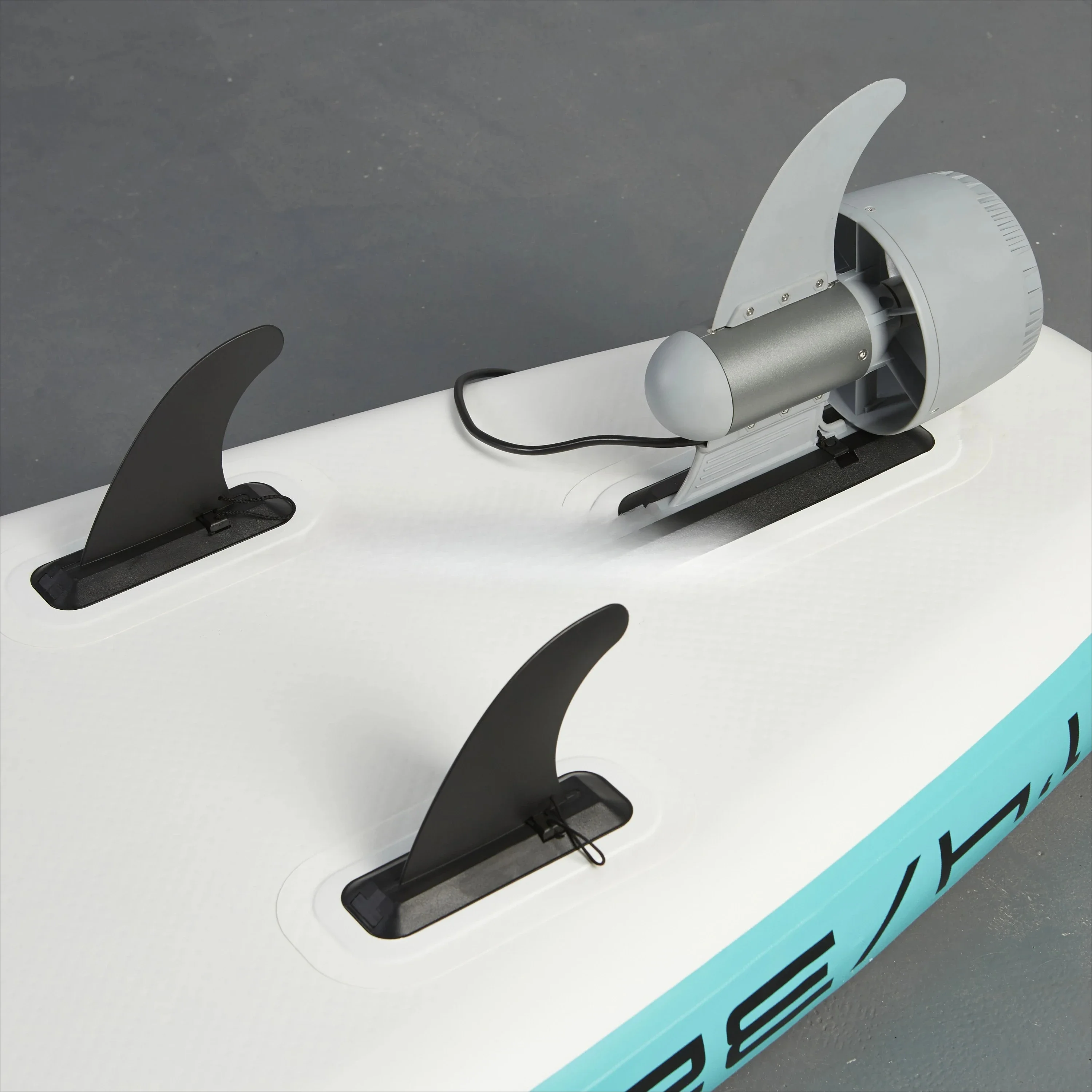 

Good Items Electric Underwater Scooter SUP Motor Pump Water Sports Kayak Booster Surfboard & Swim Dive Gear Accessory