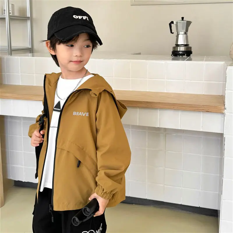 

Boy Spring/Autumn Hooded Windbreaker Jacket Korean Fashion 3-in-1 Waterproof Breathable Durable Outdoor Coat for Kids 110-170cm