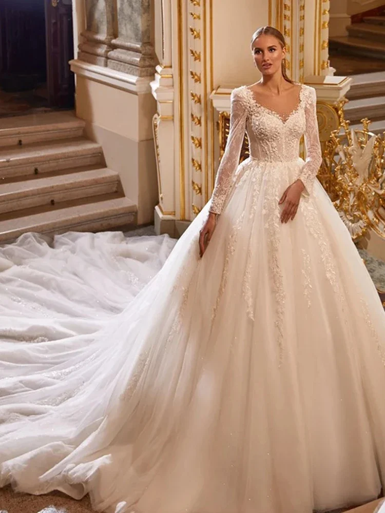 Charmante robe de mariée en organza avec broderie en dentelle, robe de Rhperlée, train, col rond, manches longues, bouton personnalisé