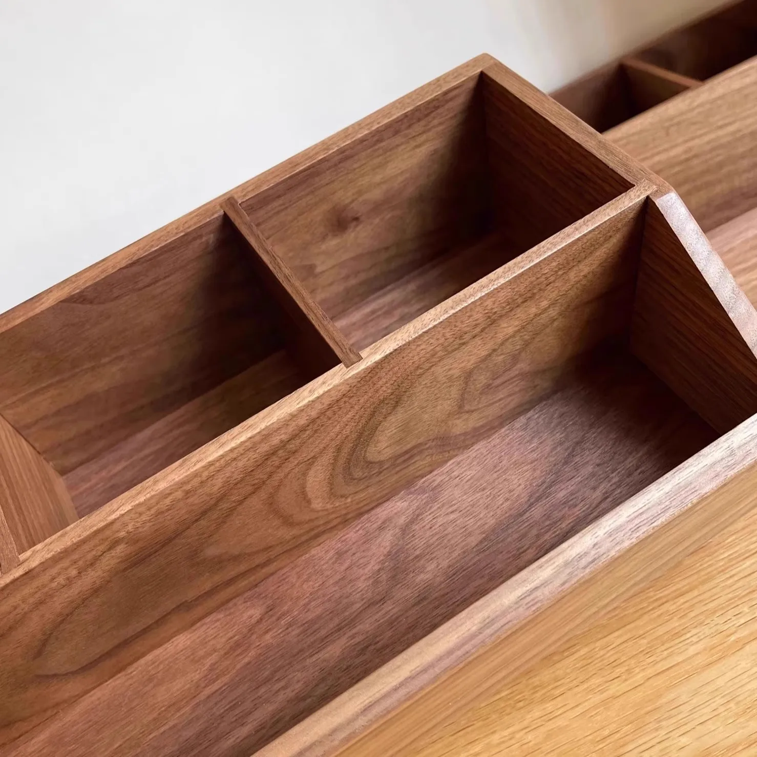 

​New Solid Wood Multi-Compartment Storage Box Black Walnut Office Desk Organizer Multi-Function Wooden Box