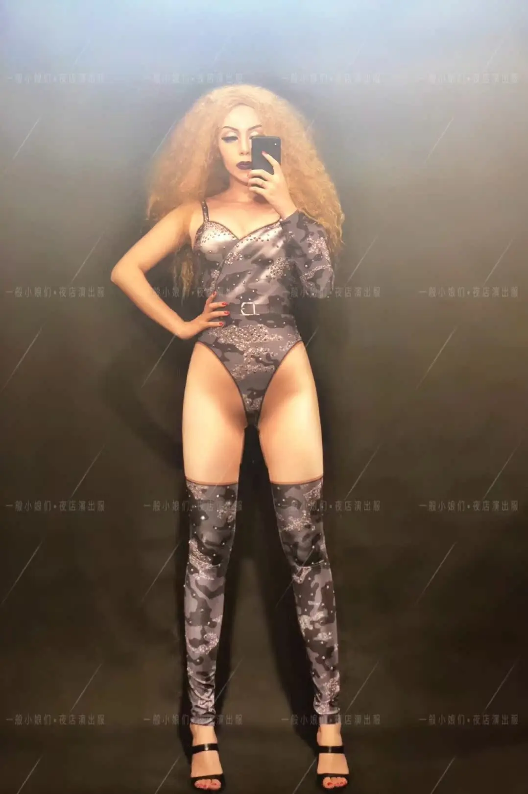 2025 新しいナイトクラブバー DS 女性のソングゴーゴーセクシーな偽透明肉ショー薄い高フォークジャンプスーツパフォーマンスドレス yk205