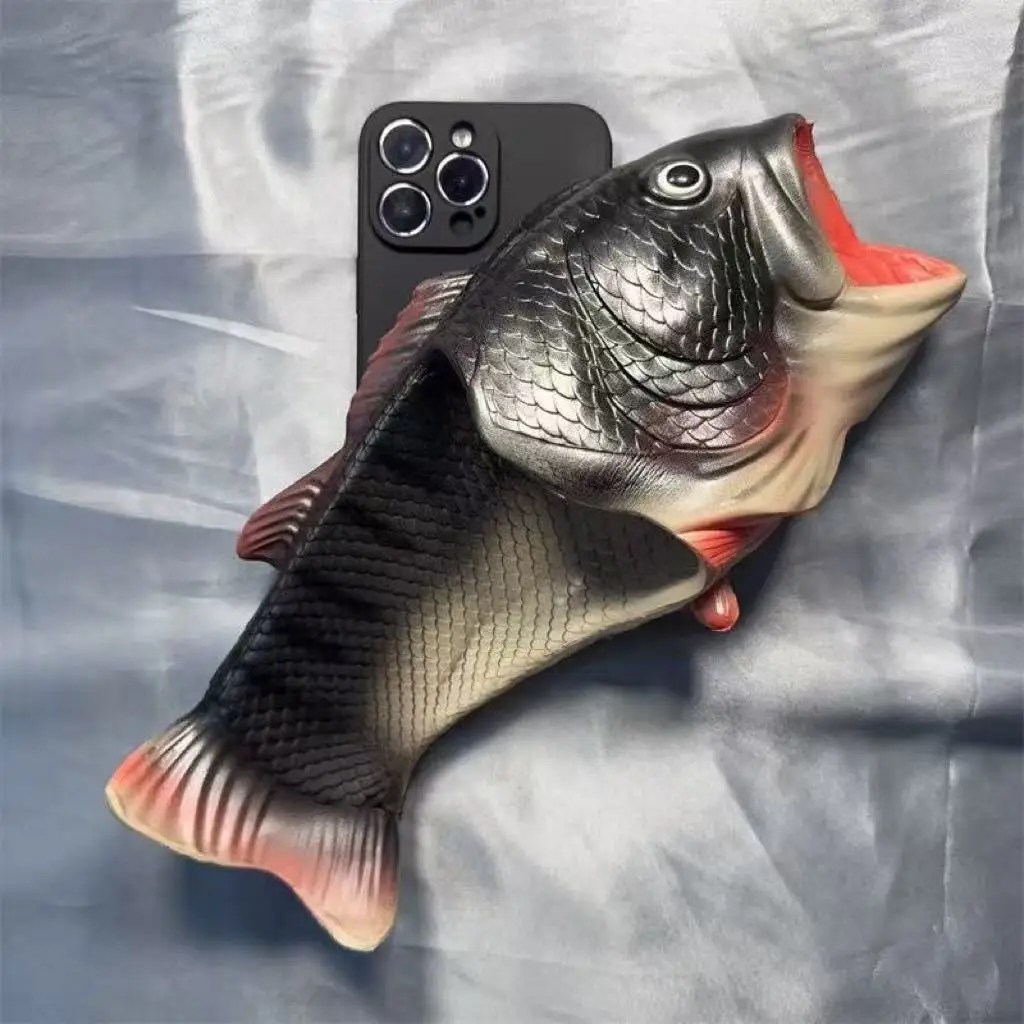 Zabawne, brzydkie etui na telefon w kształcie ryby w stylu Tik Tok, idealny prezent na żarty dla iPhone 7, 8, 11, 12, 13, 14, 15, 16, 17 Pro Max. — zdjęcie produktu 3