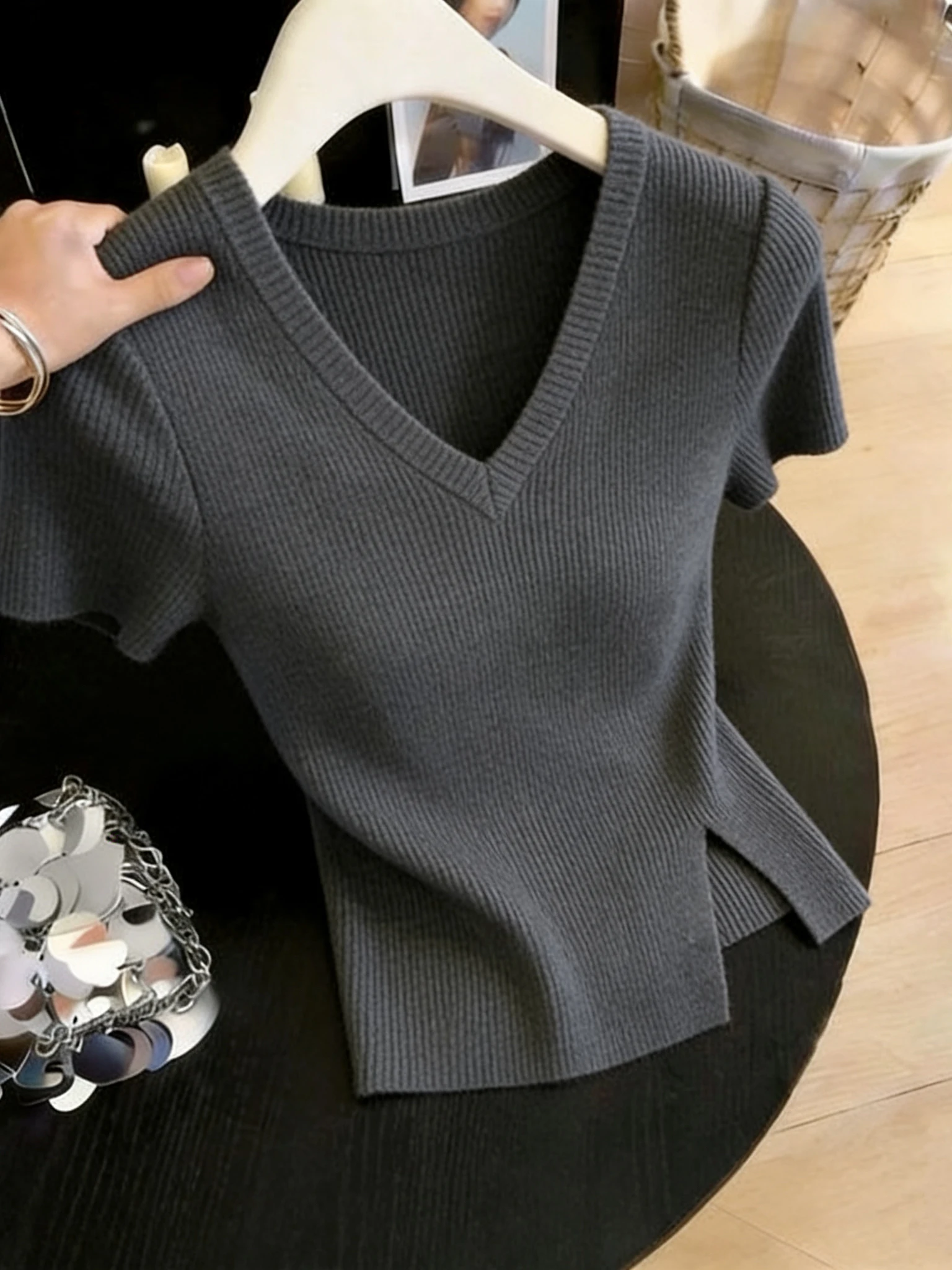 

Loose V-Neck Short Sleeve Knitted Top Women Summer plus Size Casual Slimming Side Slit Knitwear Korean Style Commute Wind