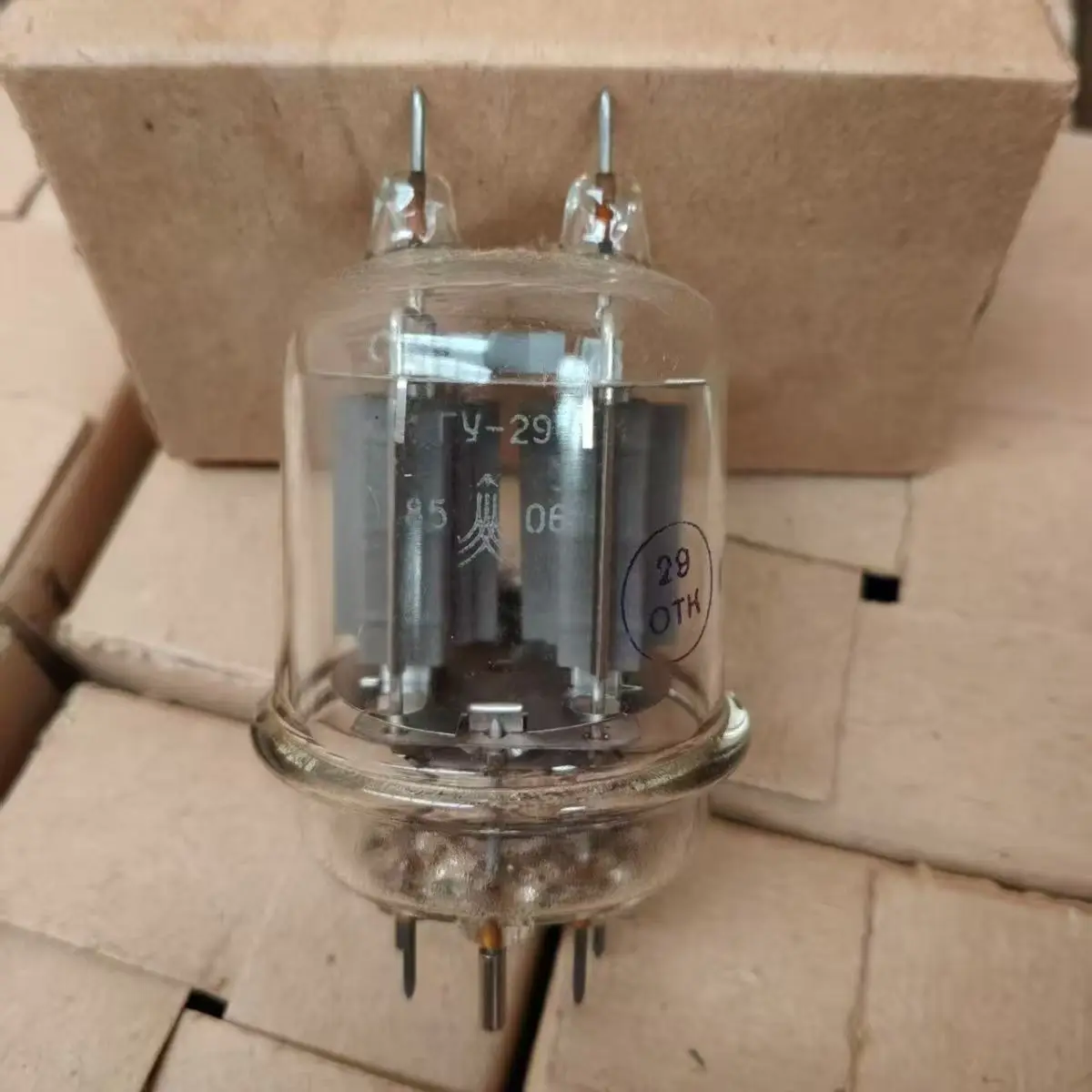 

Brand new original box Beijing FU29 electronic tube J-class generation Soviet FU-29 fu29 gall power amplifier