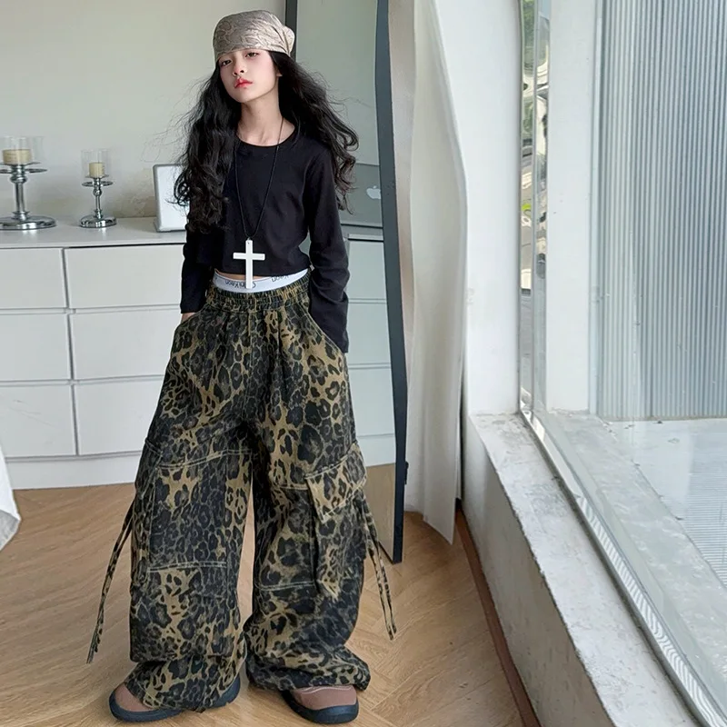 

Комплекты для девочек-подростков, осенняя корейская детская футболка с круглым вырезом для девочек, школьные свободные штаны-карго с леопардовым принтом для девочек, детская одежда для девочек