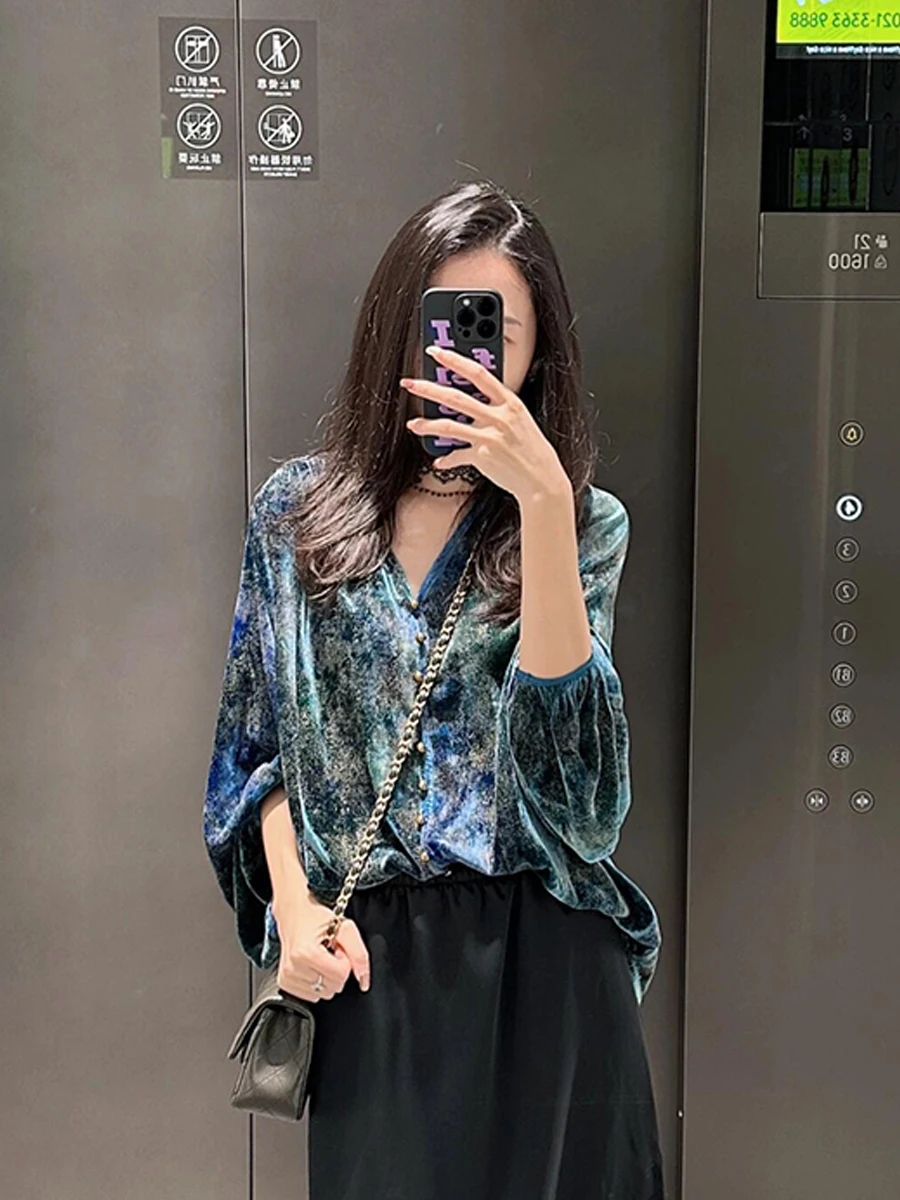 

Fashionable V-neck Lantern Sleeve Top Women's Elegant Unique Spring New Style High-end Sensation Elegant Fashionable Shirt