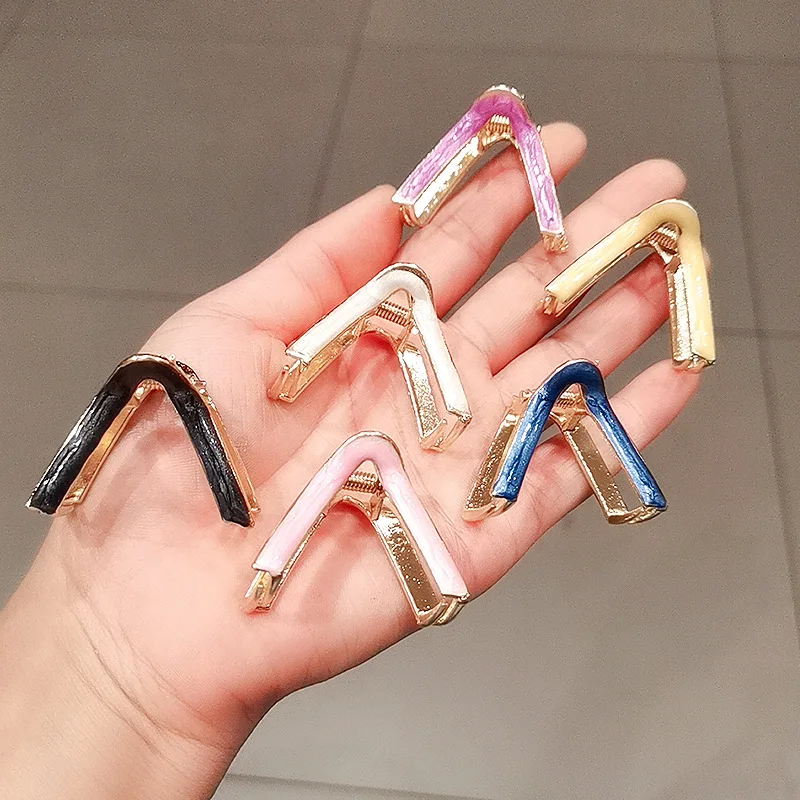 1Pc V-shaped Hair Clip Fashionable Golden Color Metal Small Hair Clips High Ponytail Ornament Korean Popular Headwears Wholesale
