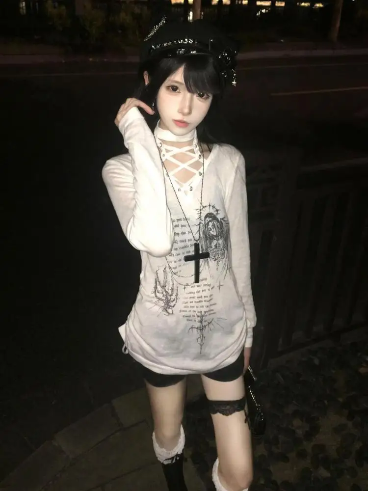 Thumbnail 3 - #30 Trending Womens Graphic Print Tees Right Now