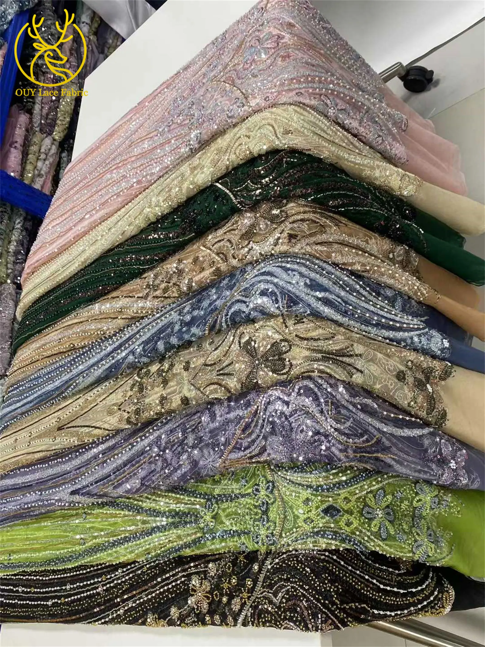 ブラウンアフリカビーズレース生地2025高品質フランスナイジェリア絶妙なスパンコールレース生地、ウェディングパーティードレス用5ヤード