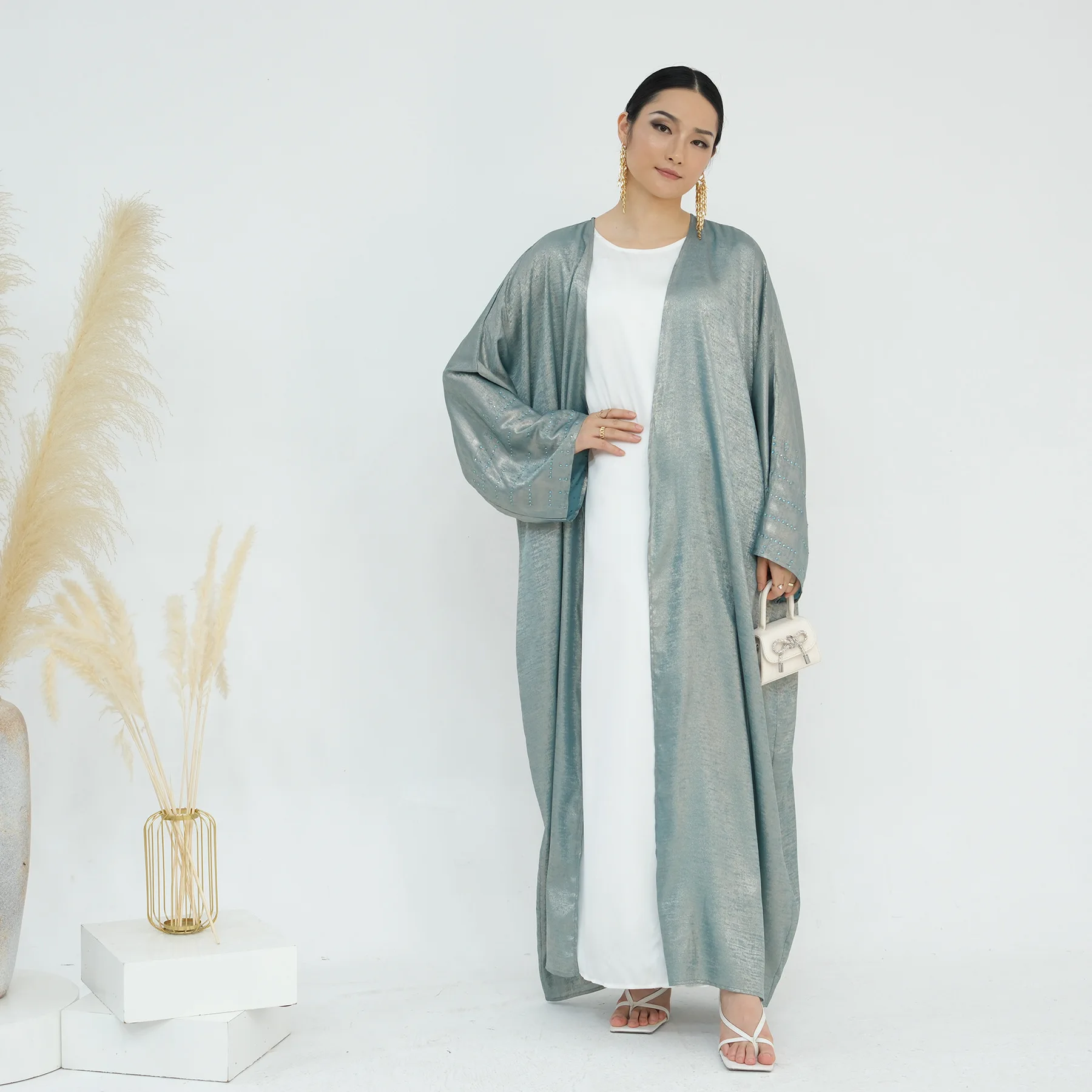 

Новое мусульманское кимоно-платье для женщин: кардиган с бриллиантами, открытая абайя, джалабия, кафтан для Рамадана, длинное платье в дубайском стиле, женские абайи, платья.