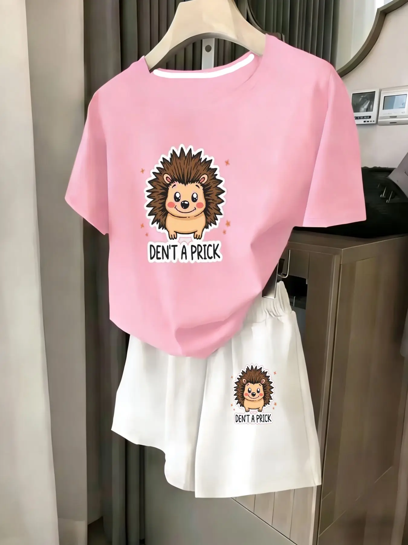 

Ladies 2-Piece Set Summer Beach Vacation Casual round Neck Short Sleeve Random Print T-Shirt Elastic Waist Shorts Suit Comfortab