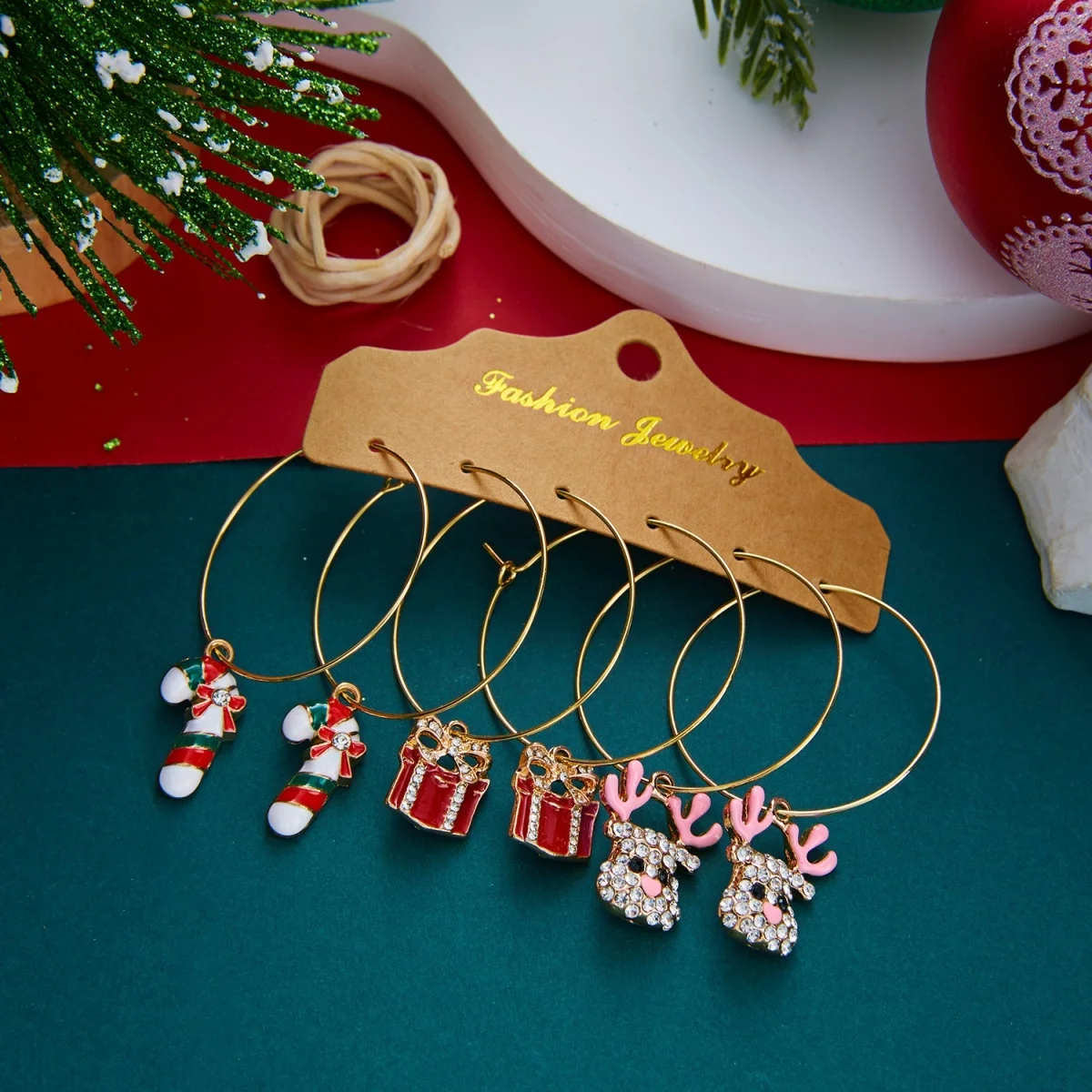 3 Paar/Set Weihnachts-Strass-Ohrringe mit Hirsch, Zuckerstange, Geschenkbox, für Damen, niedliche Weihnachtsmann- und Weihnachtsbaum-Ohrringe, Schmuck – Detail 24