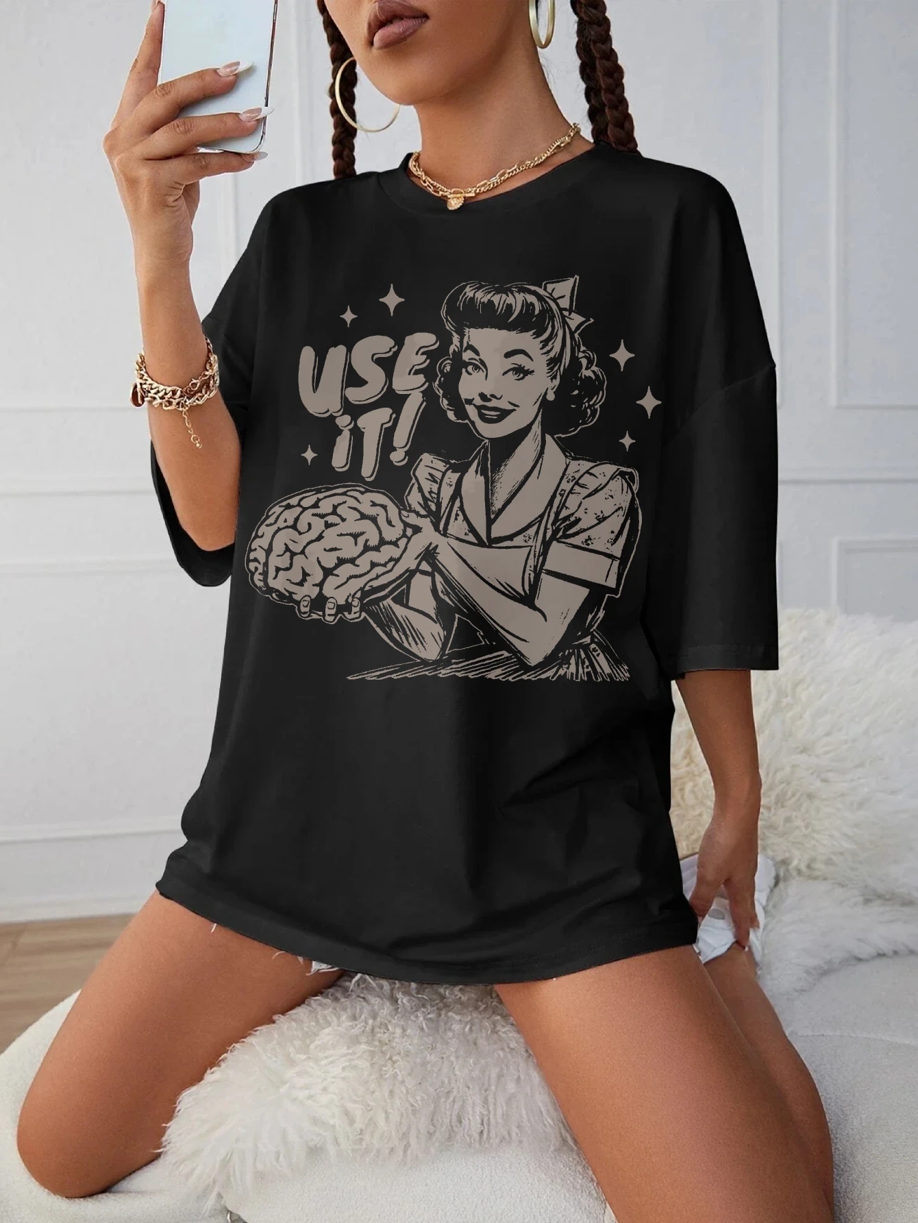 

Funny Housewife Saying D Brown Black Round Neck T-Shirt for Women Loose Fit Comfortable Maternity Wear for Late Pregnancy