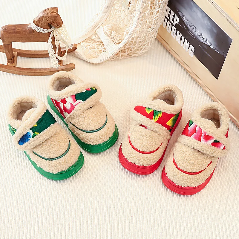 

Детские тапочки, хлопковая обувь, зимняя обувь на плоской подошве для девочек, теплая обувь на липучке с мягкой подошвой ​ ​ Дышащие зеленые красные туфли, размер 28-39