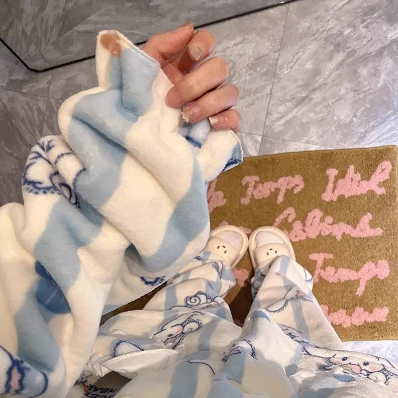 بيجامة مخملية مرجانية ناعمة ولطيفة على الموضة للفتيات للخريف والشتاء على طراز الأميرة من الفلانيل بالإضافة إلى ملابس منزلية سميكة #1