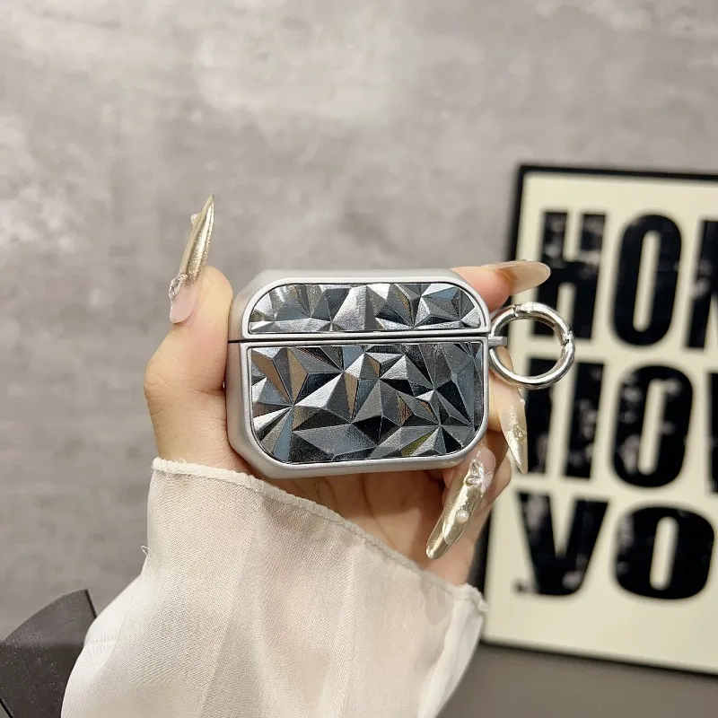 Suitable for high-end plated headphone protective case, stylish geometric pattern shock-absorbing cover, with mountain buckle