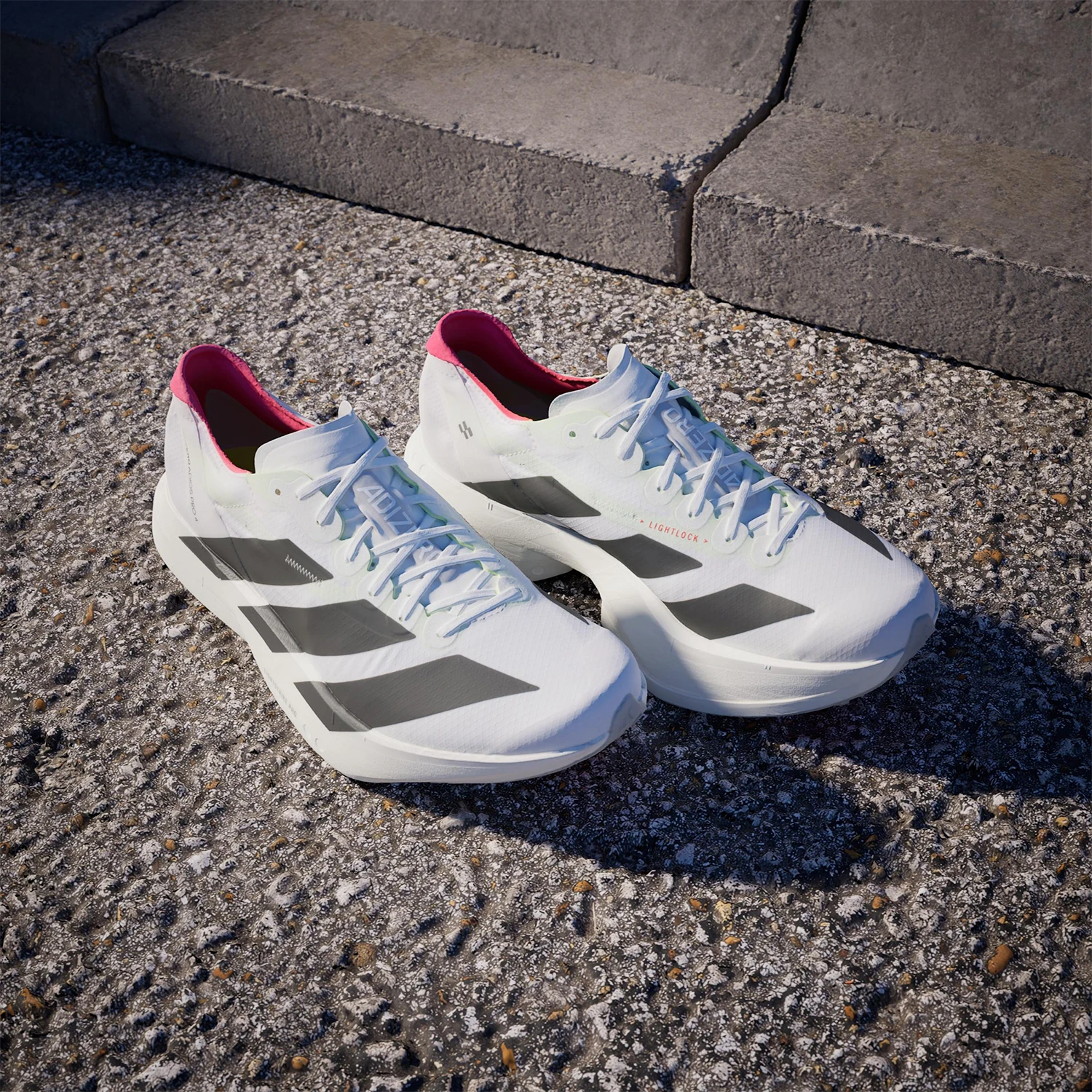 حذاء الجري Adidas الرسمي الأصلي للرجال خفيف الوزن وجيد التهوية برباط ونعل سميك JR1094