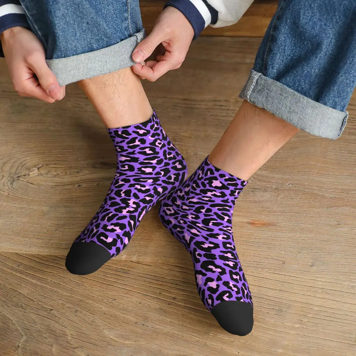 Calcetines personalizados Kawaii neón púrpura y rosa leopardo sin costuras patrón hombres mujeres cálidos estampado 3D Animal guepardo calcetines deportivos de fútbol