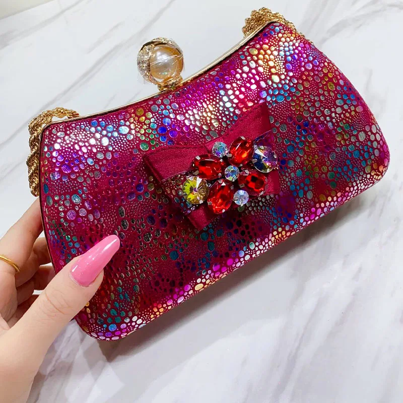 2024 New Elegant Fashion Banquet Exquisite Party Design Ladies Bowtie Rhinestone Embellished Gold Small Clutch Bag Chain Bag