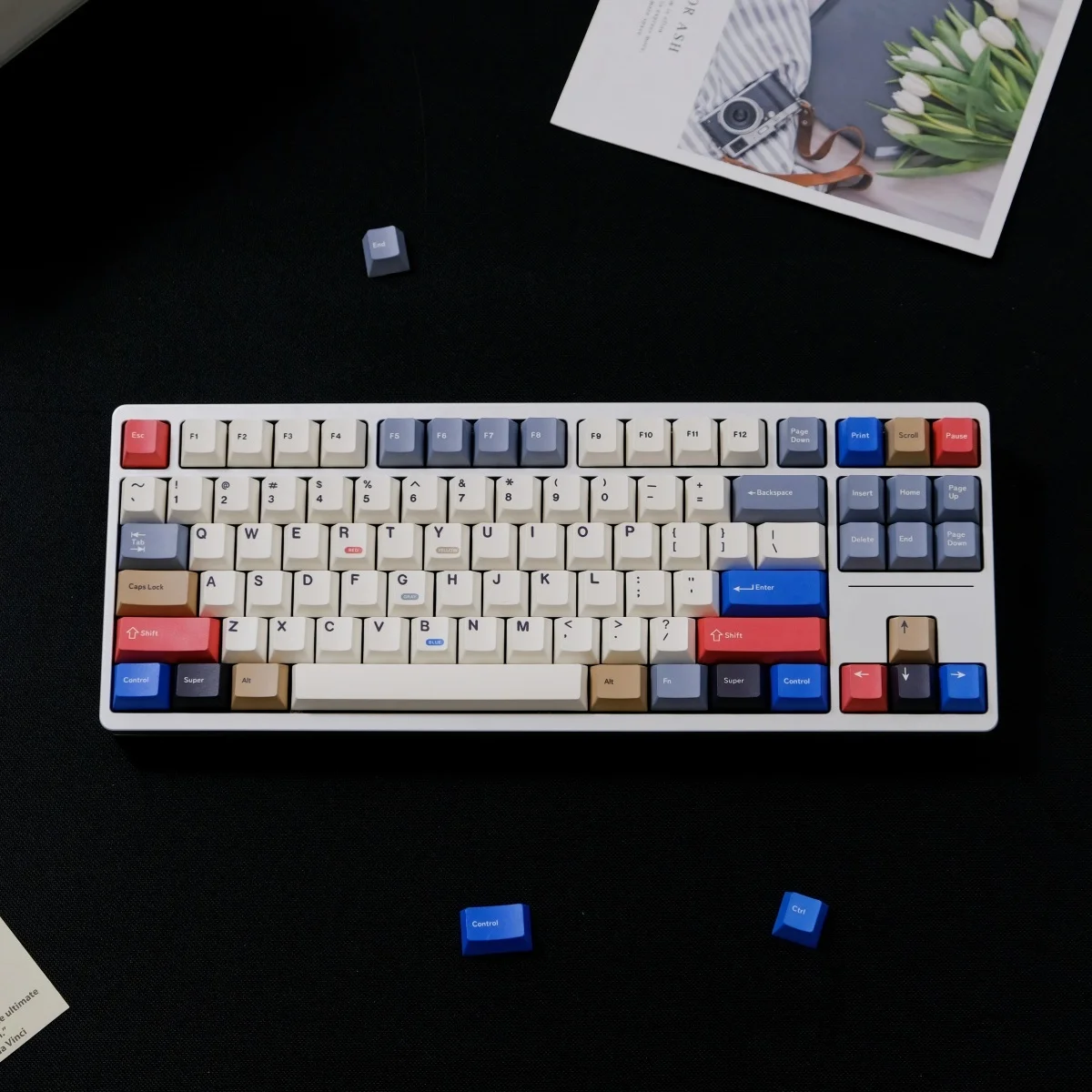 

Hundred lights PBT original height, sublimation, mechanical keyboard cap wooting drunk deer, rain 75