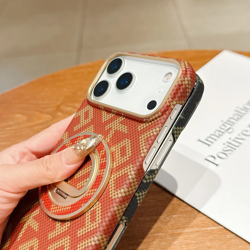 Voor iPhone 17 16 15 Pro Max Case Luxe Koolstofvezel Textuur Magnetische Harde PC Legering Lens + Ring Stand Achterkant voor iPhone 17