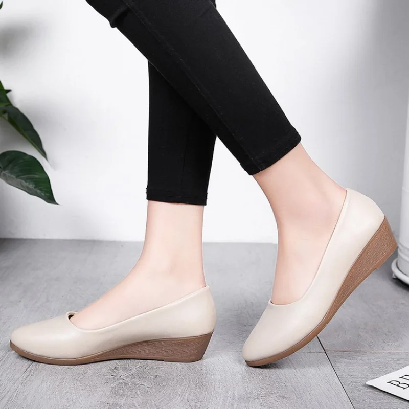 2025 Spring Autumn Woman Flats High Quality Fashion Women Shoes Round Toe Non Slip Shoes Rubber Ballet Plus Size Cozy Footwear