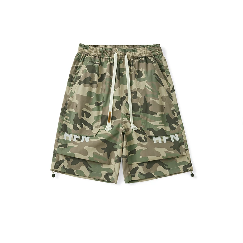 

Stylish Men's Camouflage Shorts Unique Pocket Layout Adjustable Drawstrings Suitable for Urban and Adventure Outfits