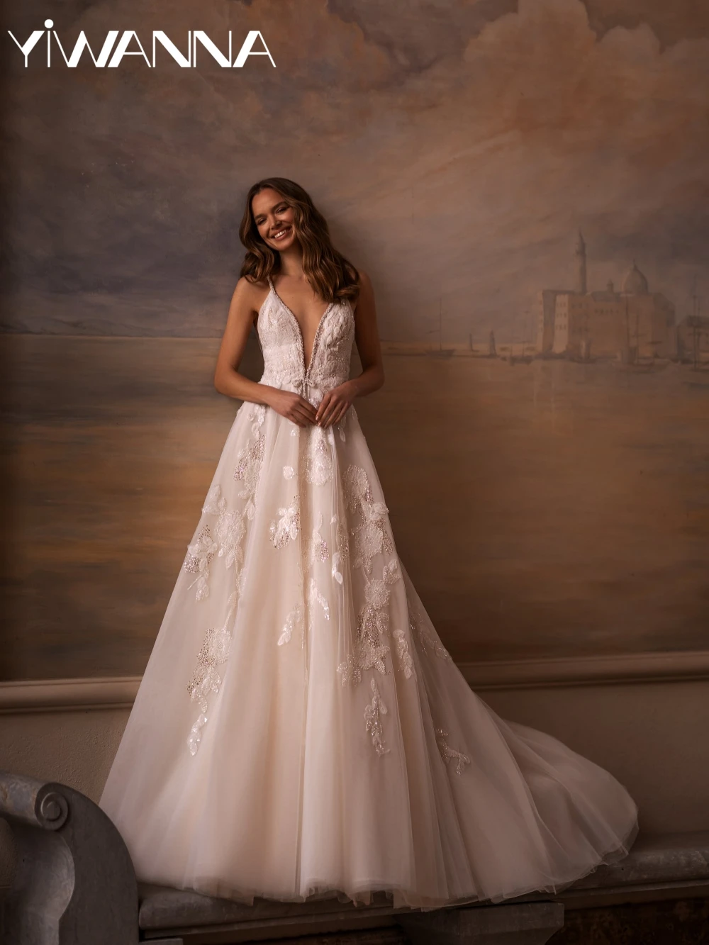 

Charming Shiny Beaded Thin Straps Wedding Dress Elegant Lace Appliques Bridal Gown Customized Deep V-neck Dresses For Bride