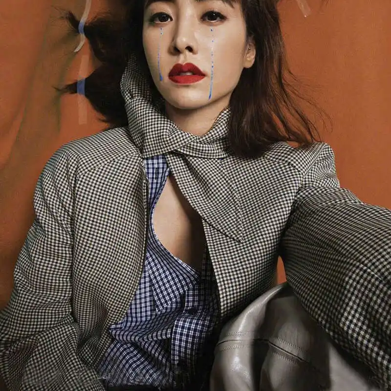 

Короткая куртка в клетку в гонконгском стиле от Jolin Tsai, весенняя модная модель в студенческом стиле, на молнии, приталенная, из смесового органического хлопка и полиэстера