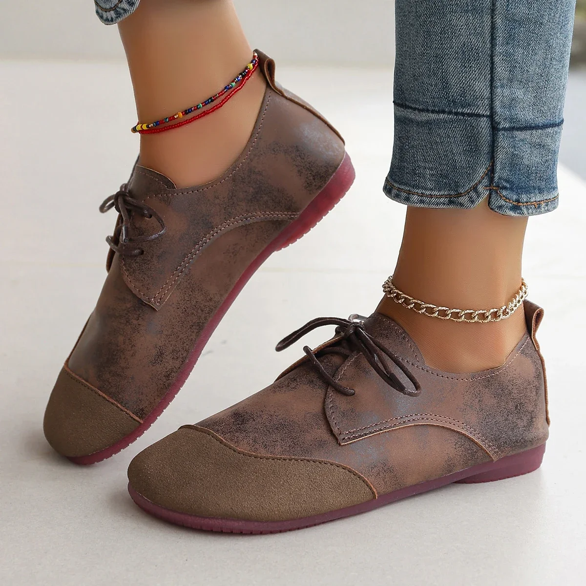 Modische neue Damen-Schuhe mit weicher Sohle, runder Spitze, Wildleder, Schnürschuhe, bequeme Loafer, Low-Top-Retro-Freizeitsneaker, Übergröße 43 – Detail 9